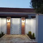 Charming Beach Studios